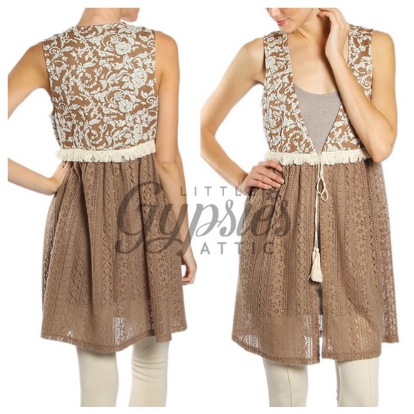 A’reve Tapestry Tunic Layering Vest - Picture 13 of 13